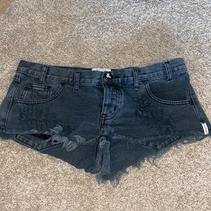 1 teaspoon light black/dark gray denim shorts gently used condition
